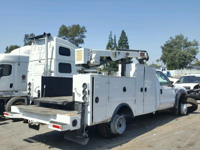 1FDAF57P26EC67974 - 2006 FORD F550 SUPER WHITE photo 4