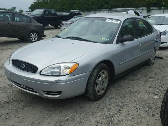 1FAFP53UX7A209015 - 2007 FORD TAURUS SE SILVER photo 2