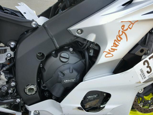 JYARJ28E0HA001697 - 2017 YAMAHA YZFR6 WHITE photo 7