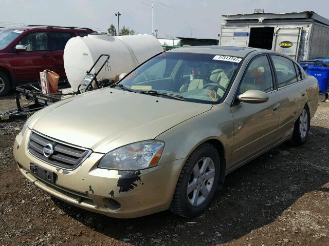 1N4AL11E12C169446 - 2002 NISSAN ALTIMA BAS GOLD photo 2