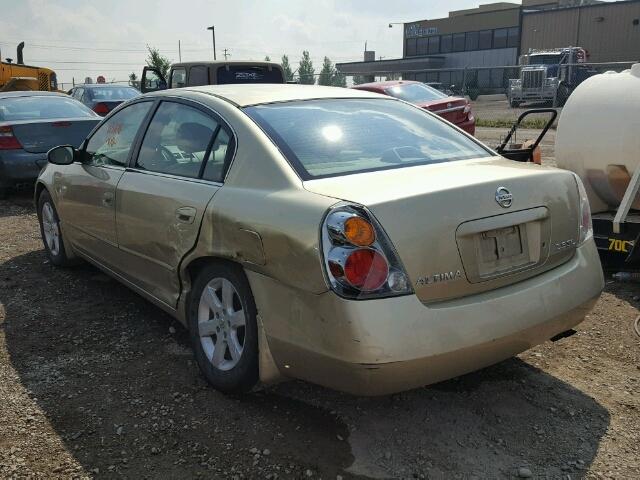 1N4AL11E12C169446 - 2002 NISSAN ALTIMA BAS GOLD photo 3