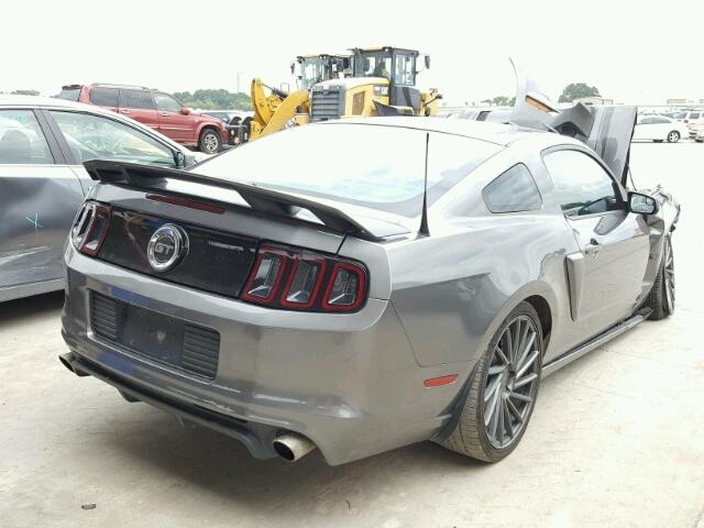 1ZVBP8CF5D5231811 - 2013 FORD MUSTANG GRAY photo 4