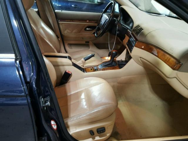WBADT43461GX20844 - 2001 BMW 525 I AUTO BLUE photo 5