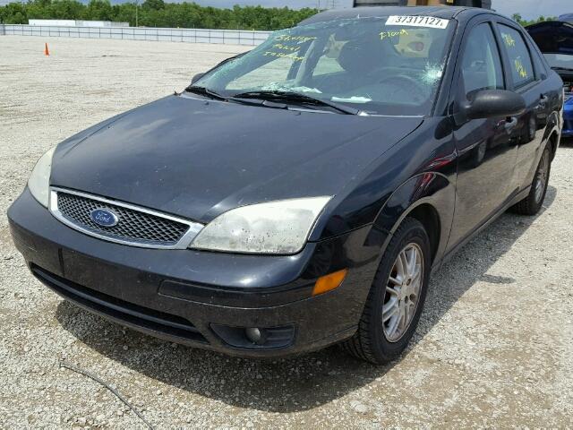 1FAFP34N56W256675 - 2006 FORD FOCUS BLACK photo 2