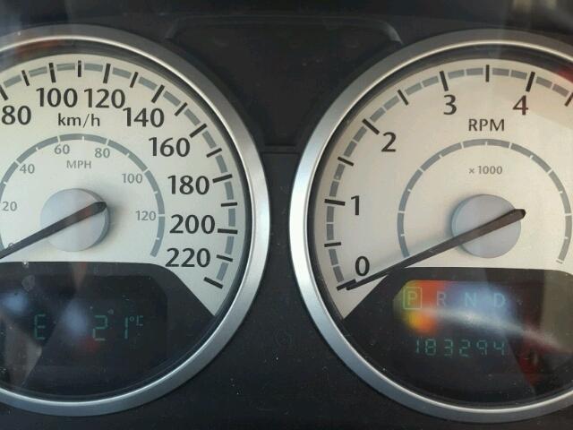 2A8HR54PX8R729047 - 2008 CHRYSLER TOWN & COU BEIGE photo 8