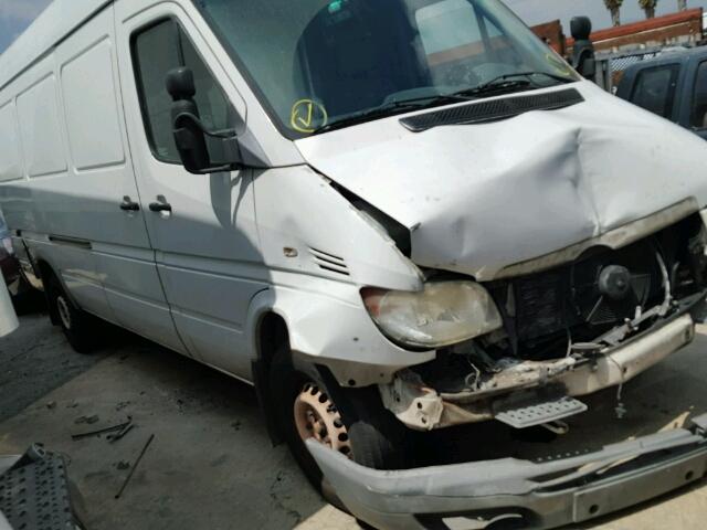 WD2YD742035549196 - 2003 DODGE SPRINTER WHITE photo 1