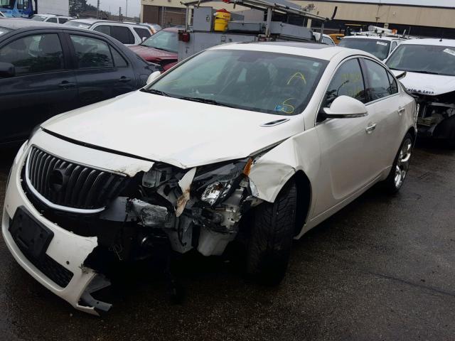 2G4GV5GV2C9166167 - 2012 BUICK REGAL GS Blanc photo 2