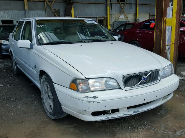 YV1LS55A1X1607190 - 1999 VOLVO S70 WHITE photo 1