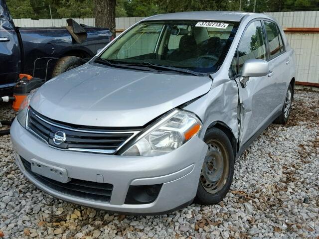 3N1BC1AP7AL418838 - 2010 NISSAN VERSA S SILVER photo 2