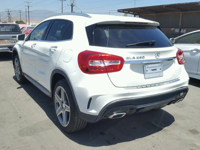 WDCTG4EB0FJ163366 - 2015 MERCEDES-BENZ GLA 250 WHITE photo 3