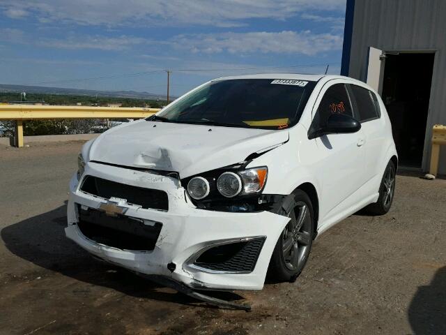 1G1JG6SB0F4170497 - 2015 CHEVROLET SONIC RS WHITE photo 2