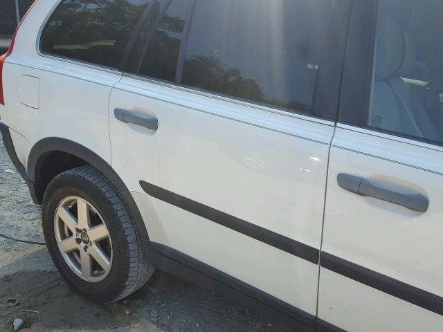 YV1CN592451141617 - 2005 VOLVO XC90 WHITE photo 10