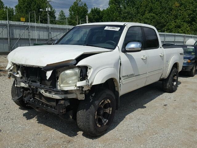 5TBDT44174S463722 - 2004 TOYOTA TUNDRA DOU WHITE photo 2