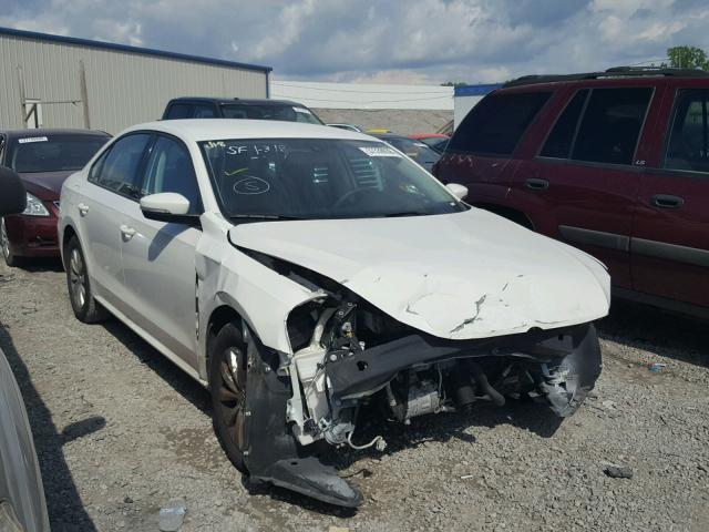 1VWAH7A37DC008421 - 2013 VOLKSWAGEN PASSAT S أبيض صورة 1