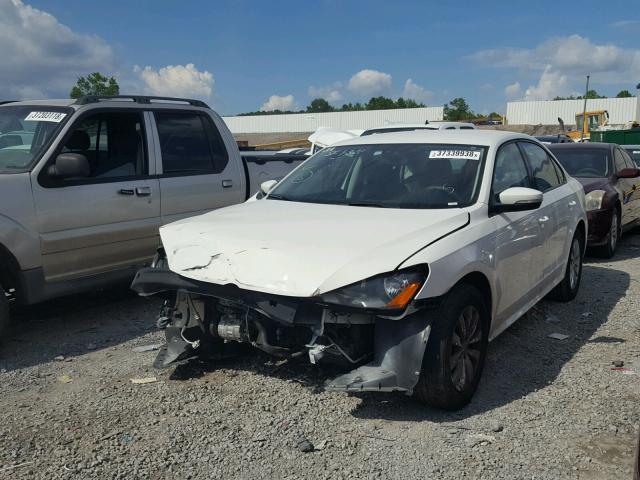 1VWAH7A37DC008421 - 2013 VOLKSWAGEN PASSAT S أبيض صورة 2