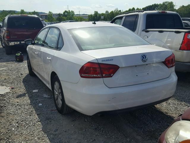 1VWAH7A37DC008421 - 2013 VOLKSWAGEN PASSAT S أبيض صورة 3