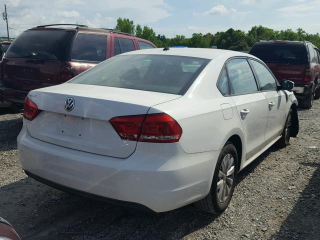 1VWAH7A37DC008421 - 2013 VOLKSWAGEN PASSAT S أبيض صورة 4