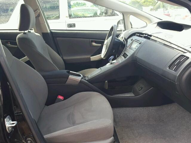 JTDKN3DU1D1704197 - 2013 TOYOTA PRIUS შავი ფოტო 5
