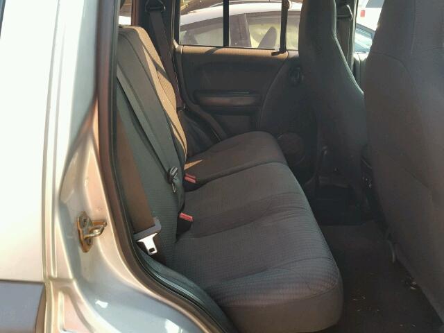 1J4GL48K72W146313 - 2002 JEEP LIBERTY SILVER photo 6