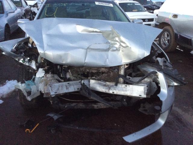 3FAFP07Z76R125487 - 2006 FORD FUSION SE SILVER photo 9