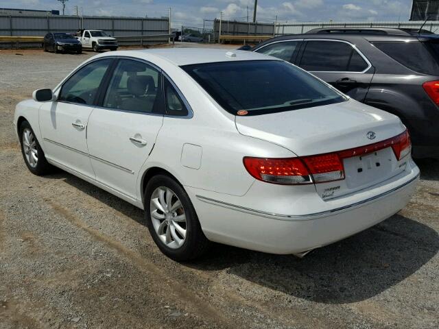 KMHFC46F67A208372 - 2007 HYUNDAI AZERA SE WHITE photo 3