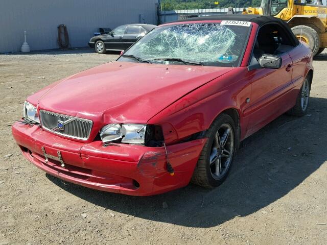 YV1NC53D42J030120 - 2002 VOLVO C70 RED photo 2