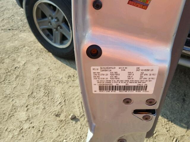 1J4GK38K05W542651 - 2005 JEEP LIBERTY RE SILVER photo 10