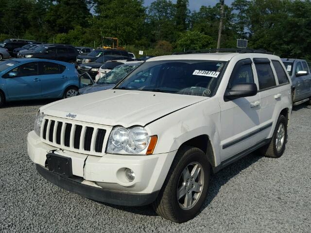 1J8GR48K97C666339 - 2007 JEEP GRAND CHER WHITE photo 2