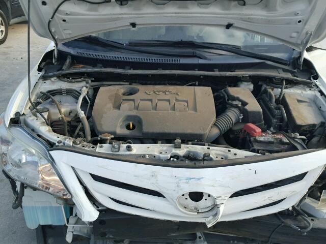 5YFBU4EE7CP009703 - 2012 TOYOTA COROLLA BA WHITE photo 7