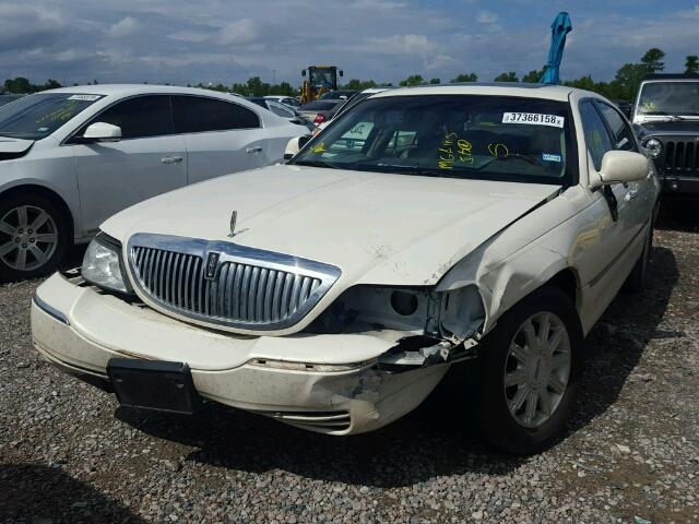 1LNHM82W17Y633895 - 2007 LINCOLN TOWN CAR S GREEN photo 2