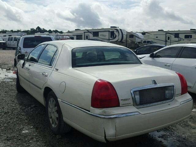 1LNHM82W17Y633895 - 2007 LINCOLN TOWN CAR S GREEN photo 3