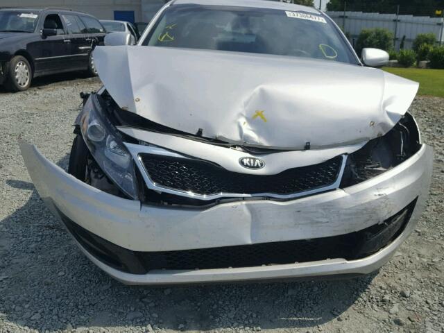 5XXGM4A71DG203828 - 2013 KIA OPTIMA SILVER photo 9