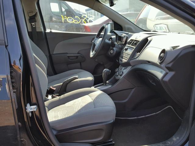 1G1JA5SH1C4179821 - 2012 CHEVROLET SONIC LS 黑色 照片 5