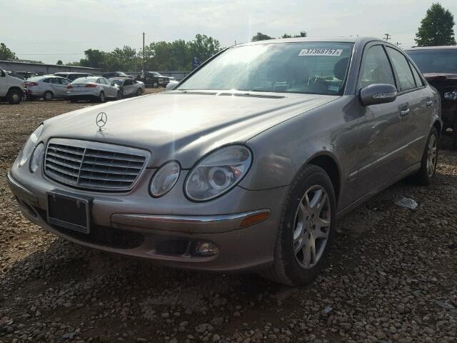 WDBUF56J76A805878 - 2006 MERCEDES-BENZ E350 GRAY photo 2