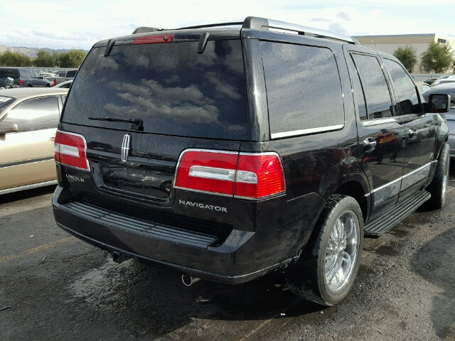 5LMFU27507LJ12181 - 2007 LINCOLN NAVIGATOR Siyah fotoğraf 4
