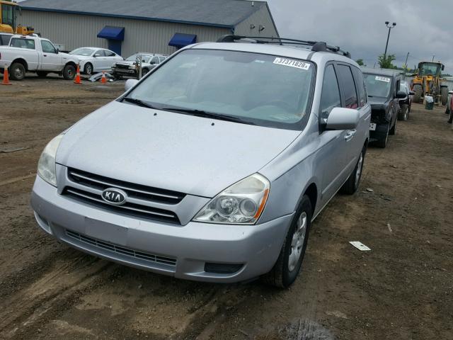 KNDMB233566057085 - 2006 KIA SEDONA EX SILVER photo 2