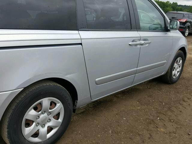 KNDMB233566057085 - 2006 KIA SEDONA EX SILVER photo 9