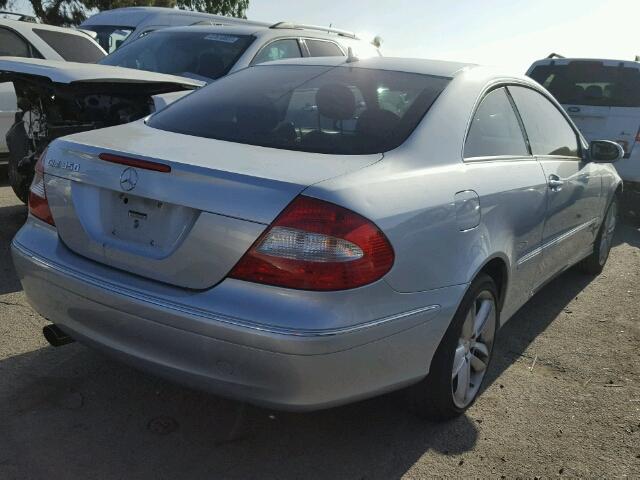 WDBTJ56H28F248066 - 2008 MERCEDES-BENZ CLK 350 BLUE photo 4