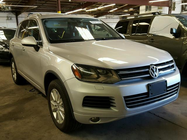 WVGEF9BPXDD009219 - 2013 VOLKSWAGEN TOUAREG V6 SILVER photo 1