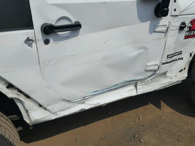 1C4AJWAG3DL596662 - 2013 JEEP WRANGLER S WHITE photo 9