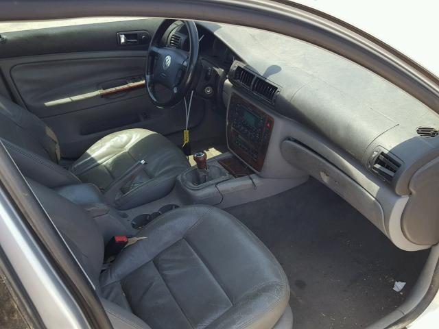 WVWWH63B44E065333 - 2004 VOLKSWAGEN PASSAT GLX ვერცხლისფერი ფოტო 5