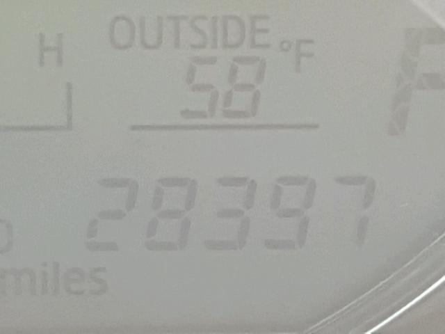 5YFBPRHEXGP472988 - 2016 TOYOTA COROLLA EC 白色 照片 8