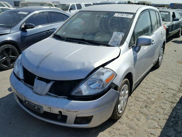 3N1BC1CP2BL368946 - 2011 NISSAN VERSA S SILVER photo 2