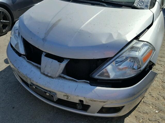 3N1BC1CP2BL368946 - 2011 NISSAN VERSA S SILVER photo 9