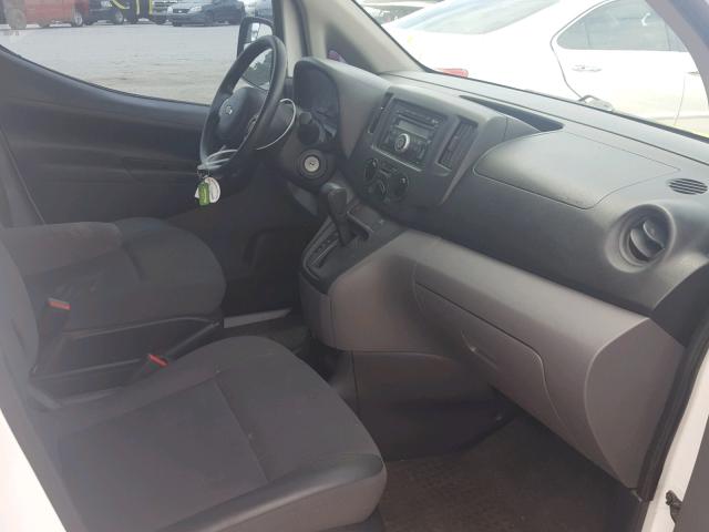 3N63M0YN6FK695276 - 2015 CHEVROLET CITY EXPRE TWO TONE photo 5