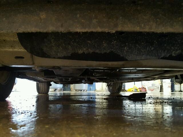 2G2WP552781104566 - 2008 PONTIAC GRAND PRIX GRAY photo 9