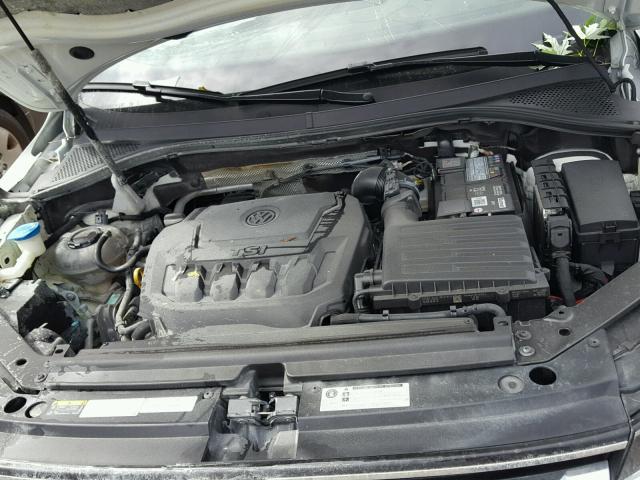 3VV2B7AX4JM095542 - 2018 VOLKSWAGEN TIGUAN SE Білий фото 7