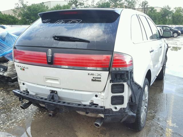 2LMDU88C29BJ08909 - 2009 LINCOLN MKX WHITE photo 4