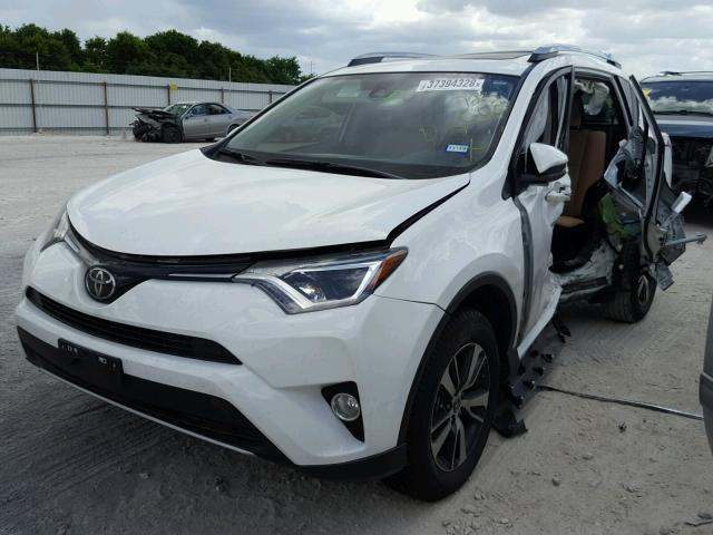 JTMWFREV4JJ723640 - 2018 TOYOTA RAV4 ADVEN WHITE photo 2