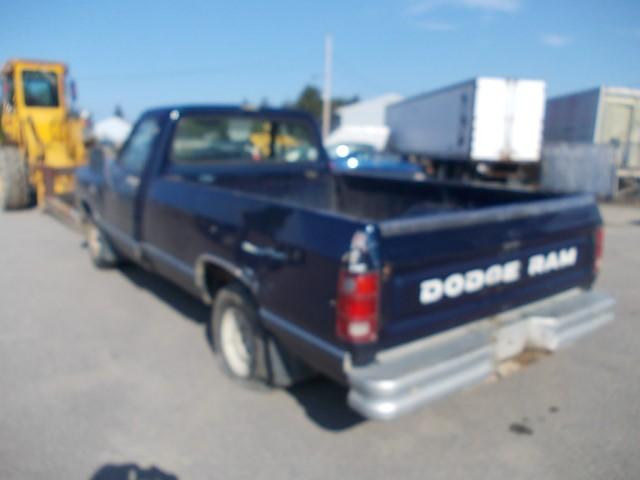 1B7FD04H7HS513745 - 1987 DODGE D-SERIES D BLUE photo 3